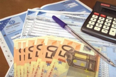 Φόροι: Αγρότες, ελεύθεροι επαγγελματίες και ιδιοκτήτες ακινήτων θα πληρώσουν το... μάρμαρο
