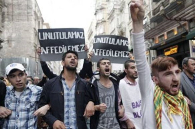 Τουλάχιστον 10.000 διαδηλωτές στους δρόμους της Κωνσταντινούπολης!