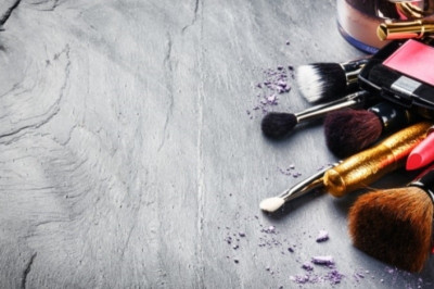 Πότε πρέπει να πετάτε τα σφουγγαράκια και τα πινέλα του μακιγιάζ