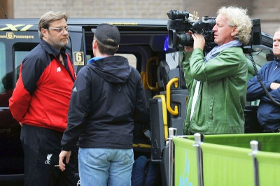 Σωσίας του Κλοπ προκάλεσε πανικό στο Λίβερπουλ (photos)