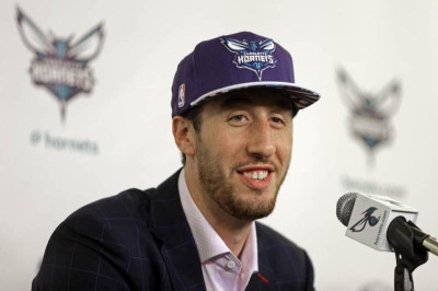 Ο ΑΠΙΣΤΕΥΤΟΣ χορός του Καμίνσκι! (video)