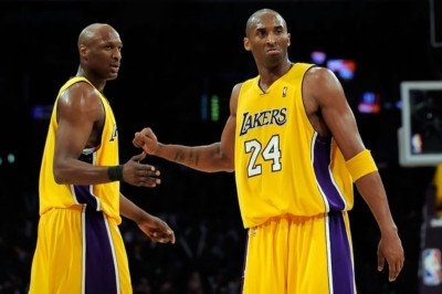 Στο πλευρό του Όντομ ο Κόμπι!