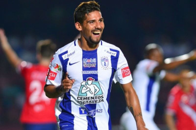 Μετά την… τεσσάρα στην ΑΕΚ, το… έσταξε και ο Χάρα! (video)