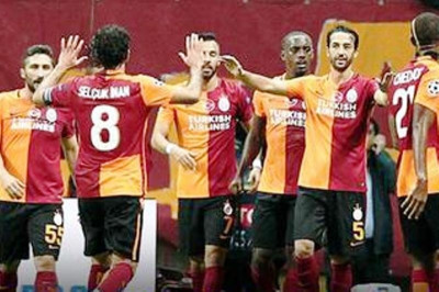 Ζωντανή η Γαλατάσαραϊ (videos)