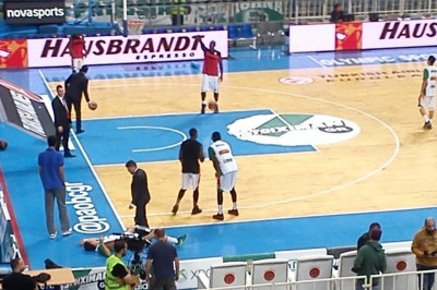 Παναθηναϊκός - Καρσίγιακα: Προθέρμανση με... ακουστικά ο Γκάμπριελ! (video)