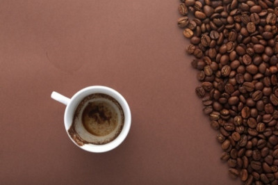 Καφές μετά το αλκοόλ: Βοηθά να υποχωρήσει η μέθη;