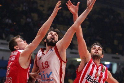 «Βόμβα» με Αλντεμίρ