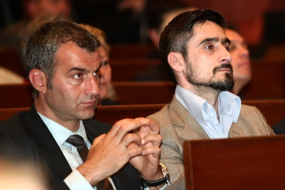 «Πακέτο» στο Περιστέρι Δέλλας-Λυμπερόπουλος!