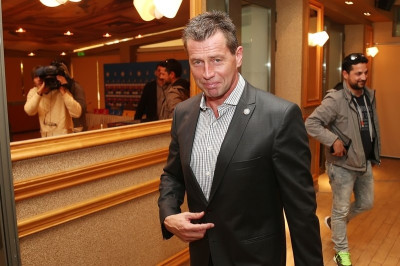 Ελλάδα: Πρώτη συγκέντρωση με Σκίμπε