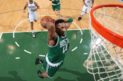 NBA: Ήττα για Γιάννη - Νίκη για Thunder, έχασαν τον Ντουράντ (videos)