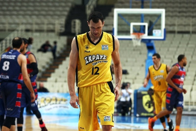 Αναζητά το απόλυτο με αμφίβολο Μαυροκεφαλίδη