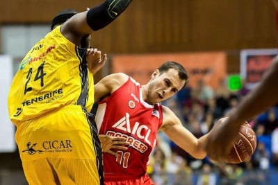 Νίκες για Μπορούση, Βεζένκοφ-Περπέρογλου