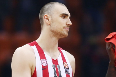 Μιλουτίνοφ: «Σκληρός ο αγώνας με Εφές»