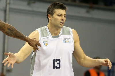 Καλλινικίδης: «Δεν σκεφτόμαστε οτιδήποτε άλλο πέρα από τη νίκη»