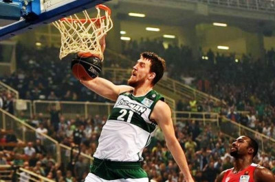 Με Κούζμιτς στην Κωνσταντινούπολη