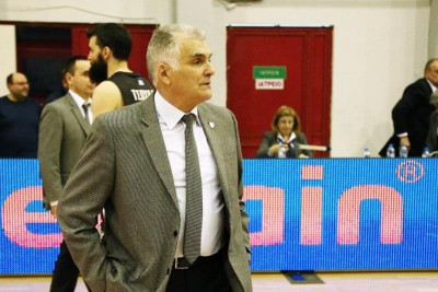 Μαρκόπουλος: «Έκανε βήματα ο Παπαμακάριος»