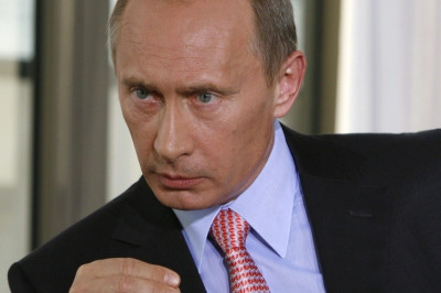 Μήπως να ζητάγαμε από τον Άη-Βασίλη έναν... Πούτιν;