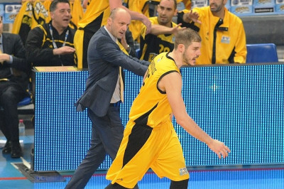 Αποχωρεί ο Σαρικόπουλος