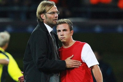 Σε ανοιχτή «γραμμή» Κλοπ-Γκέτσε!