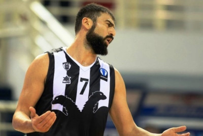 Βασιλειάδης: «Κατουρηθήκαμε με τον Φάρο»