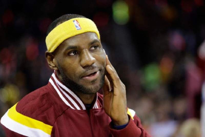 Την έφαγε... στη μάπα ο Λεμπρόν! (video)