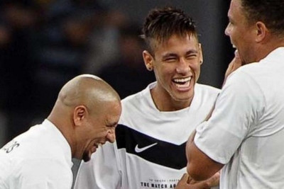 Ρομπέρτο Κάρλος: «Μπορώ να πείσω το Νεϊμάρ να πάει στη Ρεάλ!»