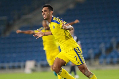 Το γκολ της χρονιάς από τον Ζαχάβι! (video)