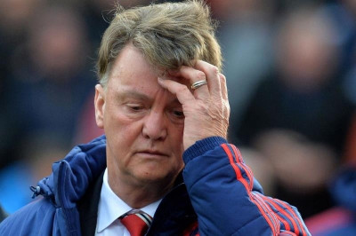 Οι παίκτες διώχνουν Φαν Χάαλ!