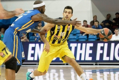 Φενέρμπαχτσε: Πλήγμα με Σλούκα