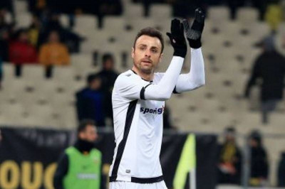 Αναίσθητος Μπερμπάτοφ: Έστελνε χρόνια πολλά… στον εαυτό του την ώρα της «γκέλας» του ΠΑΟΚ! (photo)