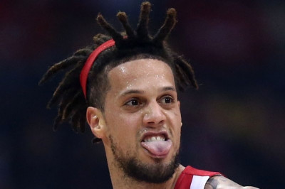 Χάκετ: «Θα επιστρέψω σύντομα»