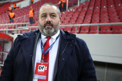 Ολυμπιακός: Επίθεση Καραπαπά σε Βερναρδάκη