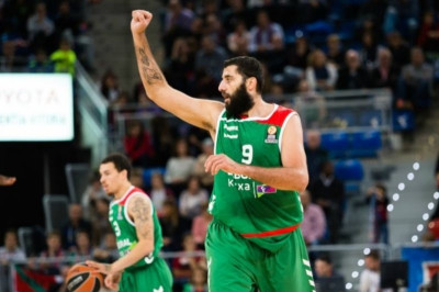 Πάλι MVP του μήνα ο Μπουρούσης!