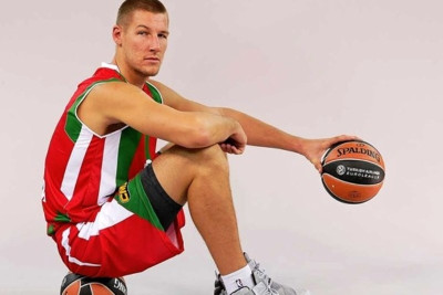 Κλείνει Άιβερσον