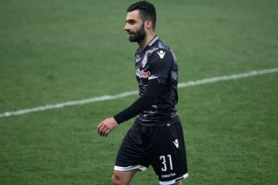 Ανάρτηση με νόημα από Τζαβέλλα (photo)