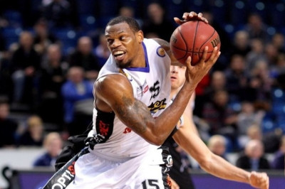 Μιλάει με Ελεγκαρ ο Ολυμπιακός