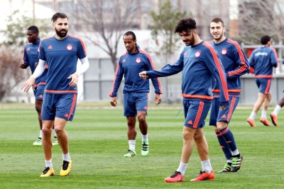 Ολυμπιακός: Ανατροπή με Σιόβα και Ερνάνι! (photos+video)