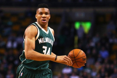 NBA: Γιάνναρος μεν… ήττα για τους Bucks δε (videos)
