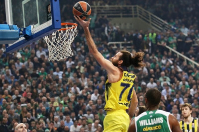 MVP ο φοβερός Ντατόμε