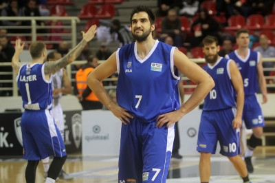 Μέσα ο Ταπούτος