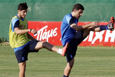 Ελλάδα: Εκτός Μανωλάς και Sokratis