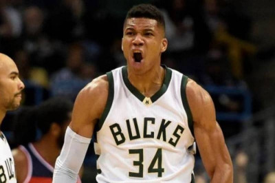 «Βασιλική» τάπα του Giannis στον Λεμπρόν! (video)