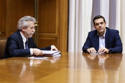 Εντολή Τσίπρα σε Κοντονή: «Ούτε βήμα πίσω»!