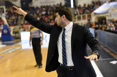 Μαρκόπουλος: «Κανείς δεν παίζει από την άκρη του πάγκου»