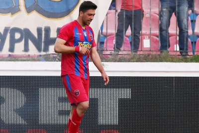 ΑΕΚ: Πίεση σε Μπακασέτα