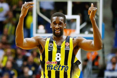 Επικό alley - oop από Ουντό! (video)