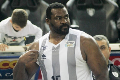 Επιστροφή στο γήπεδο με Σχορτσανίτη