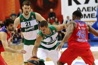 Μιλάει με Κούζμιτς