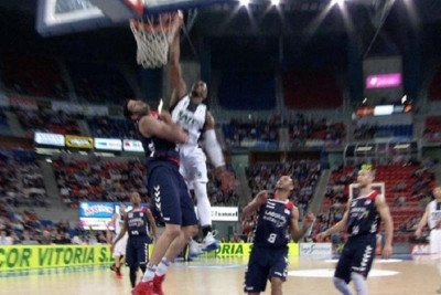 Ο «κοντορεβιθούλης» που έκανε poster τον Μπουρούση! (video)