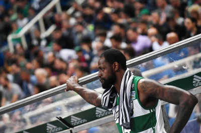 Το... απολαμβάνει ο Γκιστ! (photo)